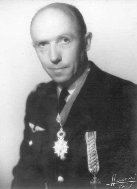 Le colonel Accart à Reims en 1953