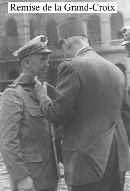 La remise de la Grand-Croix de la Légion d'Honneur par le général de Gaulle le 22 juillet 1965
